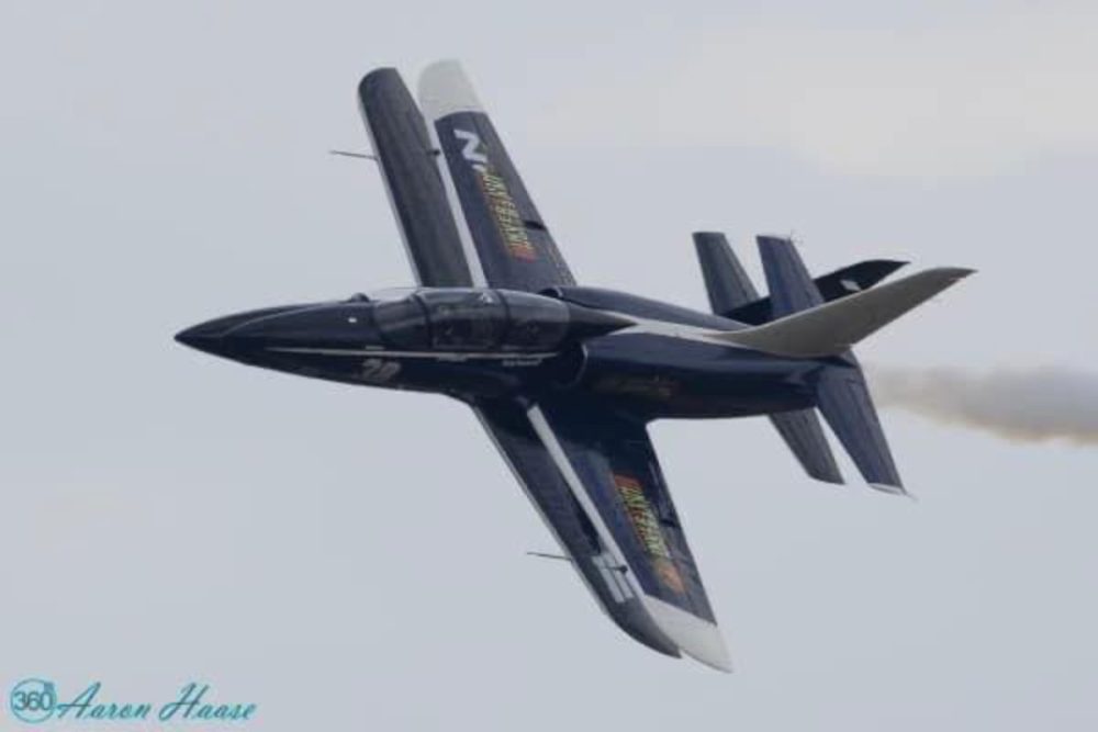 Racers-Jet-Team-Flyby